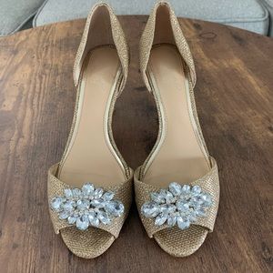 SOLD Jewel by Badgley Mischka Special Occasion or Wedding Heels Size 6
